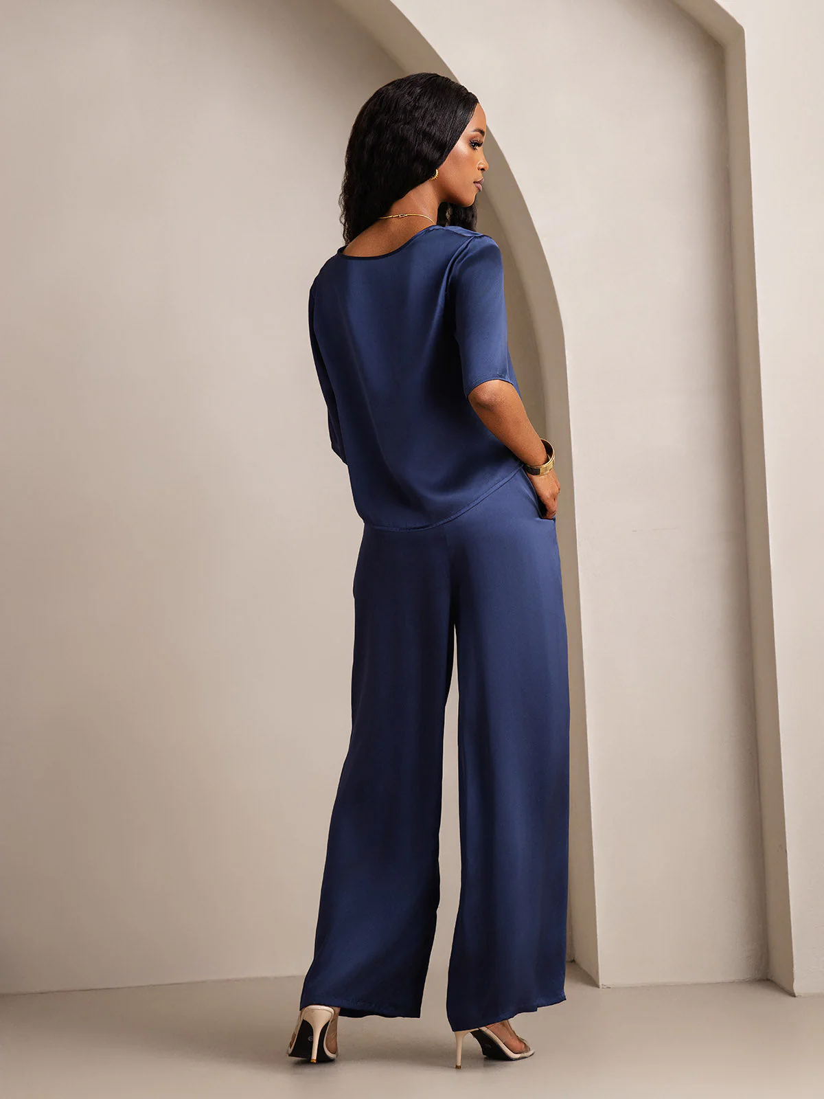 Women's Pure Silk Half Sleeve Round Neck Pajamas Set - Image 28