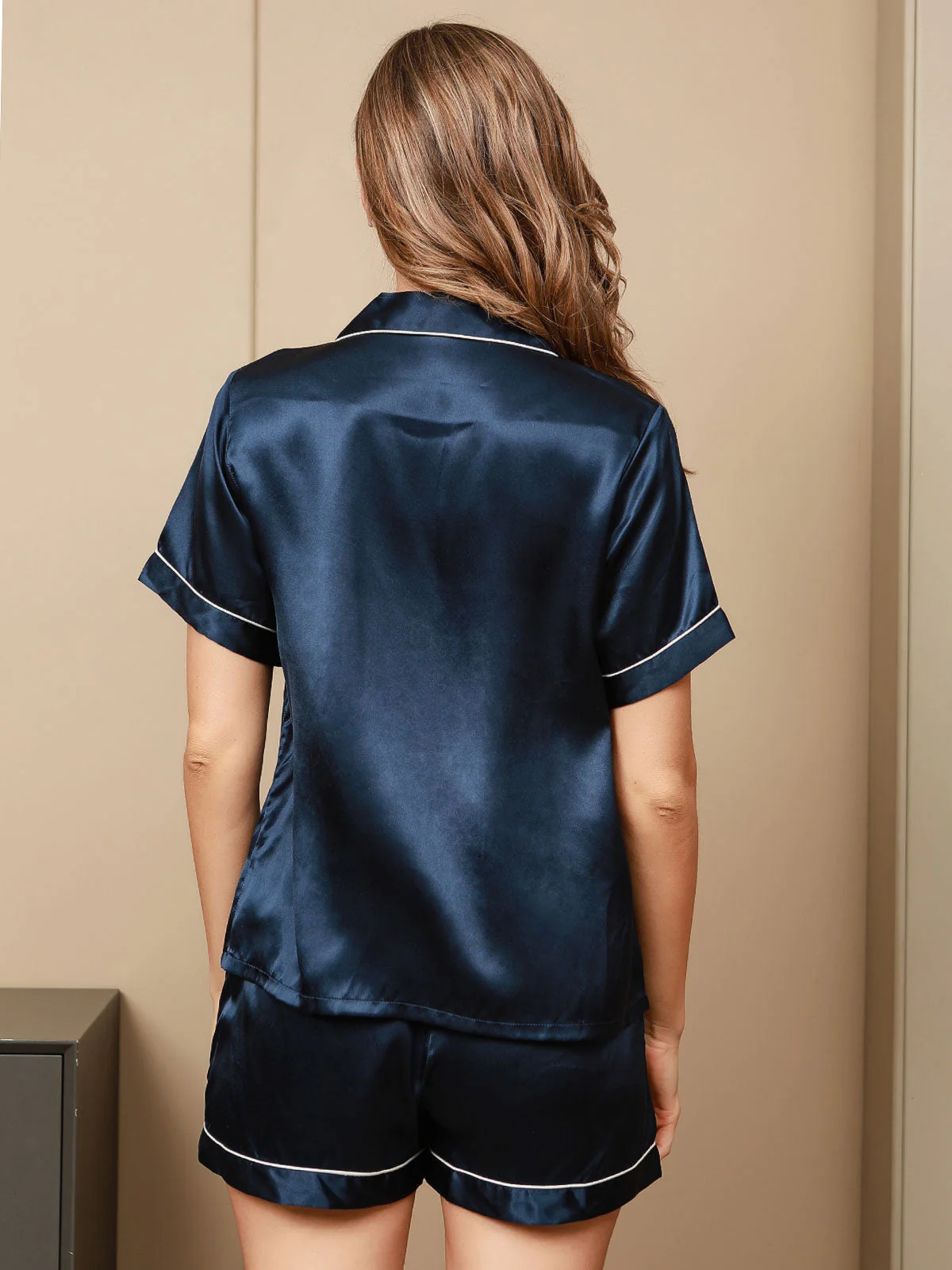 Pure Silk Short Sleeve Notch Collar Above the Knee Women's Pajamas Set - Image 32