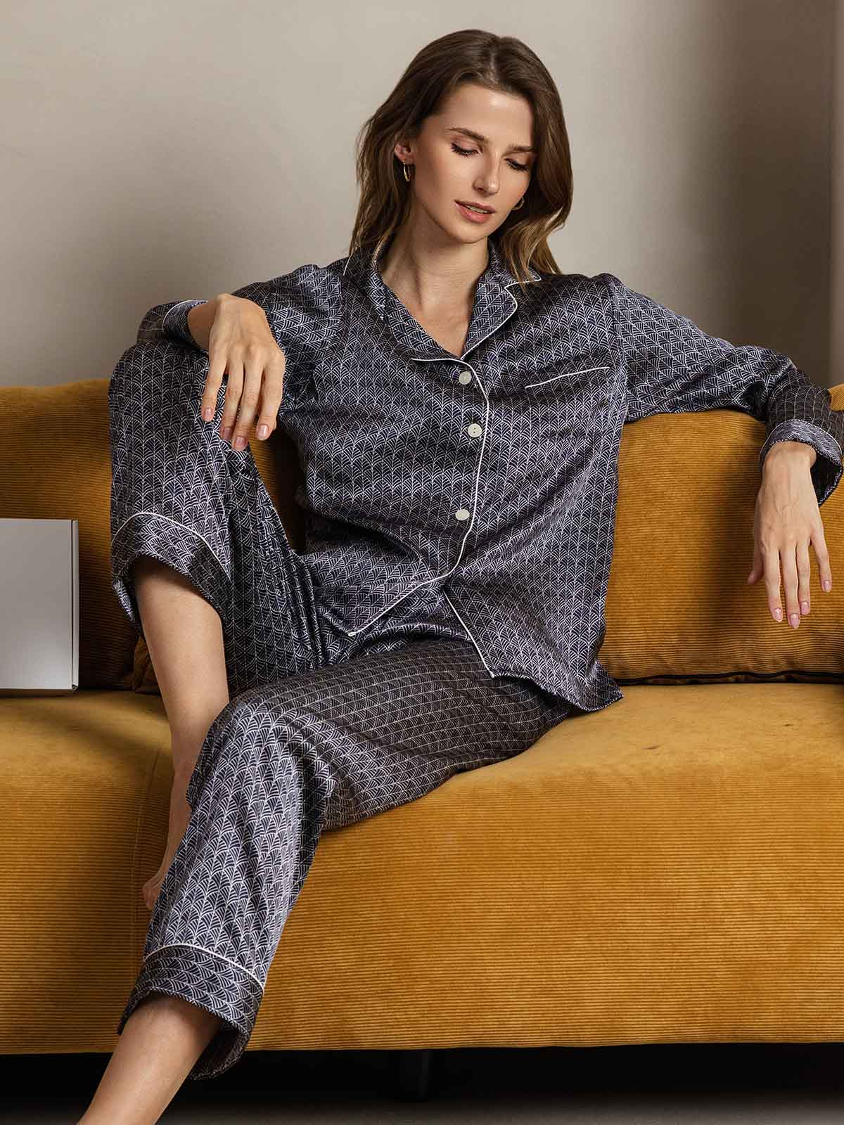 Women's Pure Silk Navy Ginkgo Print Long Sleeve Notch Collar Pajamas Set - Image 5