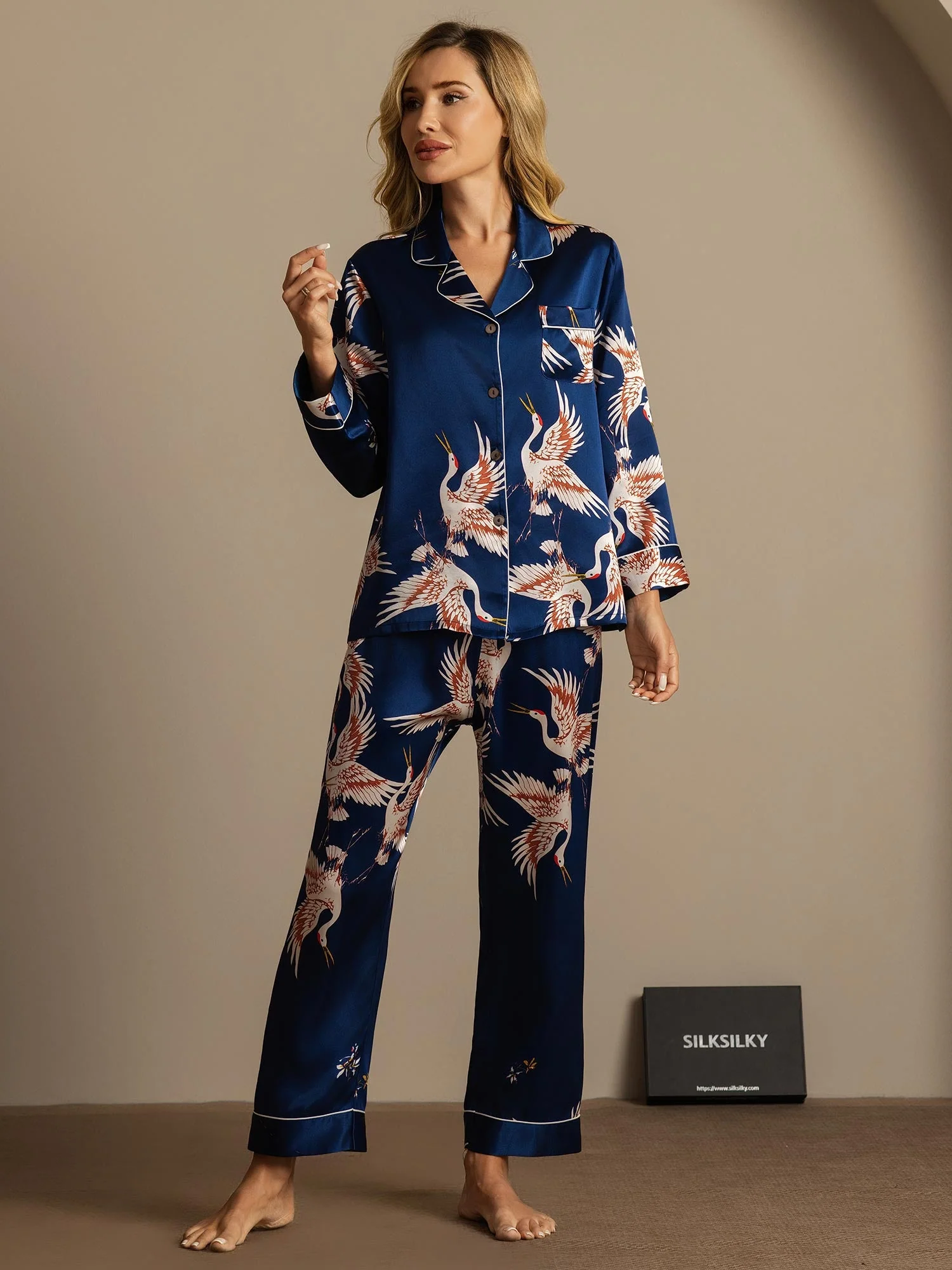 19Momme Pure Silk Crane Print Women's Long Sleeve Notch Collar Pajamas Set - Image 17